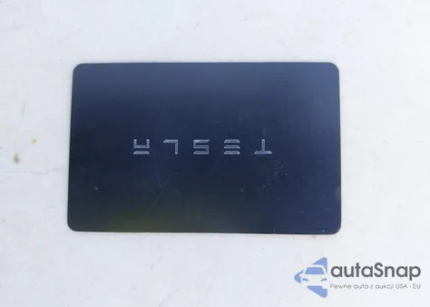 2023 Tesla Model Y Awd/Long Range Dual Motor All-Wheel Drive z USA, uszkodzony, nr VIN 7SAYGDEE0PF928836